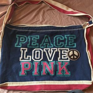 VS PINK Peace Love Pink Weekender Bag ☮️